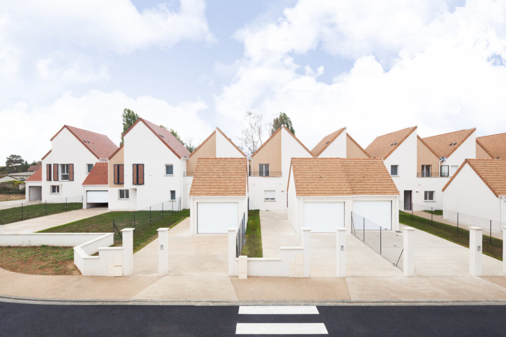 VILLENEUVE-SAINT-DENIS – 57 logements et 37 maisons – AMO Technique